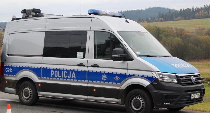 Policyjny pościg pościg za 13-latkiem i 16-latkiem 