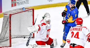 Wysoka porażka polskich hokeistów z Ukrainą – walka o ćwierćfinał trwa