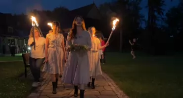 Poruszające widowisko „Opowieści wiejskich Dziewuch” 