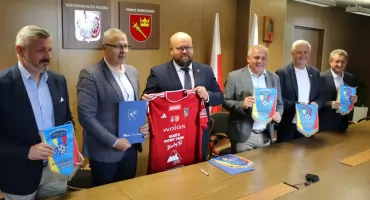 Powiat Nowotarski wspiera finansowo klub NKP Podhale Nowy Targ