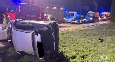 Nocne dachowanie samochodu osobowego w Maruszynie