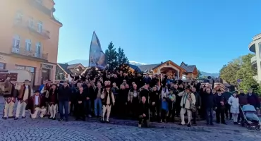 Mężczyźni z różańcem w ręku znów przeszli Krupówkami