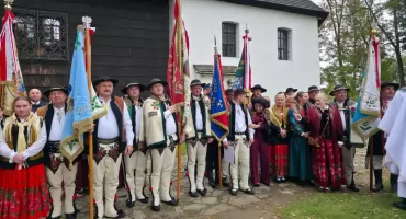 Poświęcenie sztandaru oddziału Związku Podhalan w Orawce