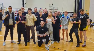 NKSW Hoły Team nie zwalnia tempa – pasmo sukcesów na ringach w całej Polsce