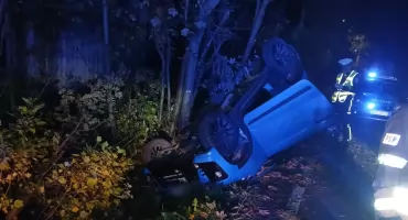 Policja podaje wstępne informacje odnośnie nocnego dachowania w Dzianiszu