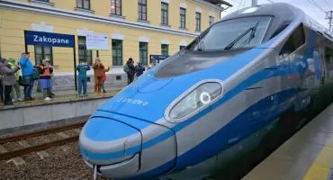 Historyczny moment w Zakopanem – Pendolino po raz pierwszy wjechało pod Tatry