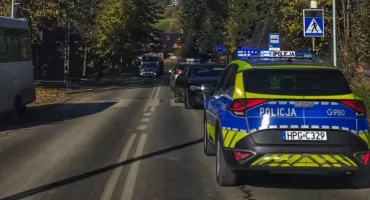 Potrącenie pieszego w Kościelisku – 21-latek trafił do szpitala w Zakopanem
