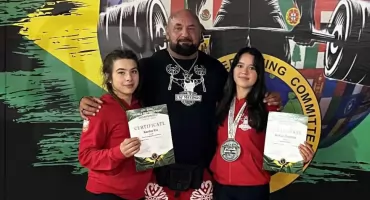 Srebrny medal Gabrieli Hatłas na Mistrzostwach Świata GPC Powerlifting 2025 w Brazyli - Ela Kardaś czwarta 