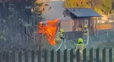 Pożar w Koniówce – strażacy szybko opanowali ogień