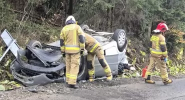 Dachowanie samochodu na drodze do Dzianisza – kierowca z Ukrainy ukarany mandatem