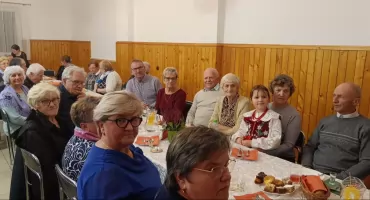 III Sołecki Dzień Seniora w Rokicinach Podhalańskich – środowiskowa impreza łączące pokolenia, z udziałem młodych wolontariuszy z lokalnej Szkoły Podstawowej im. Bronisława  Czecha