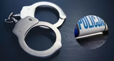 Złodziej próbował uciec przez sufit