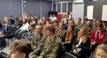 Kadeci z Nowego Targu uczestnikami Okrągłego Stołu Uczniowskiego w Krakowie