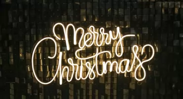 Jak stworzyć wyjątkowy neon na zamówienie do domu i biura