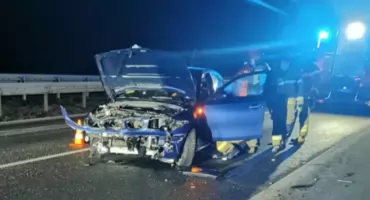 Kolizja na zakopiance w Rdzawce - samochód uderzył w barierki