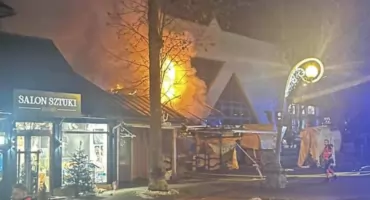 Pożar lokalu gastronomicznego na Krupówkach - dwie osoby trafiły do szpitala