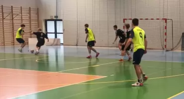 Licealiada w halowej piłce nożnej chłopców rozegrana została w Nowym Targu