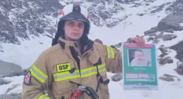Dotrzymał słowa. Strażak Dominik Bandyk wszedł na Rysy dla chorej Darii, promując zbiórkę na jej leczenie