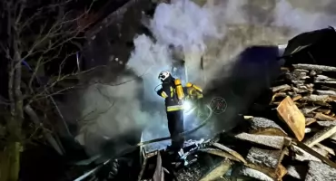 Nocny pożar w Spytkowicach - na miejsce zadysponowano kilka jednostek straży
