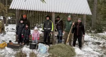 Wigilia w Koniówce także dla zwierząt - leśna tradycja pełna troski