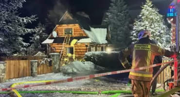 Pożar drewnianego domu letniskowego w centrum Witowa