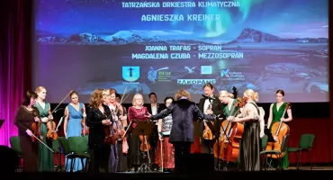 Tatrzańska Orkiestra Klimatyczna oczarowała publiczność koncertem sylwestrowym w kinie Sokół