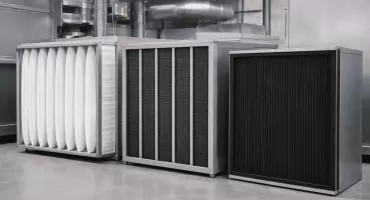 Czyste powietrze w wymagającym środowisku. Dlaczego przemysł nie może obyć się bez filtracji?