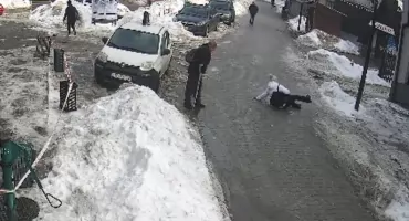 Mieszkańcy alarmują o niebezpieczeństwie na ulicy Krzywej