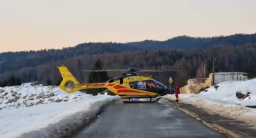 Wypadek dziecka na stoku narciarskim - interwencja służb 