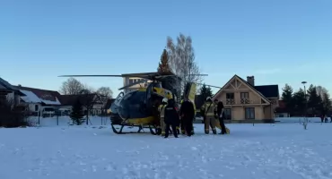 Groźny wypadek na budowie w Skawie - nieprzytomnego robotnika przetransportowano śmigłowcem do szpitala