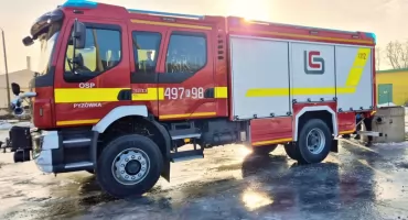 OSP Pyzówka z nowoczesnym samochodem ratowniczo-gaśniczym