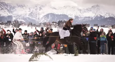 XXVI Parada Gazdowska na Bartolskim Wierchu w Zębie