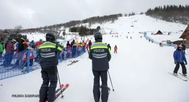 Bezpieczna jazda pod Tatrami. Policjanci przypominają zasady na stoku