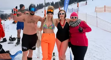 I Zlot Morsów w Niedzicy – morsowanie przez zjeżdżanie