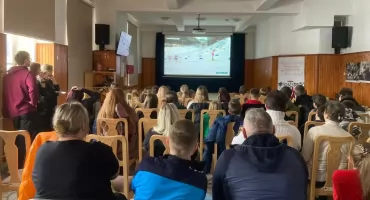 Strefa kibica w Pyzówce - wspierają Sebastiana Bryję