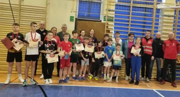 II Rodzinny Turniej Tenisa Stołowego w Rokicinach Podhalańskich – tym razem z Klubem HDK PCK Raba Wyżna i akcją krwiodawstwa. Wydarzenie, które połączyło propagowanie honorowego krwiodawstwa z uprawianiem sportu