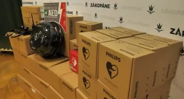 Miasto Zakopane zakupiło kilkanaście defibrylatorów 
