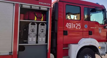 Fałszywe alarmy bombowe w szkołach w Nowym Targu i Zakopanem - służby natychmiast podjęły działania