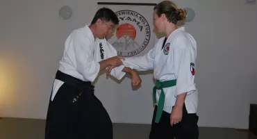 Mundurowe liceum zaprasza panie na zajęcia z samoobrony