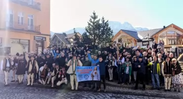 Męski Różaniec na Krupówkach - comiesięczna tradycja w pierwszą sobotę