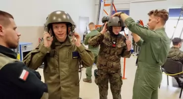 Kadeci z Nowego Targu na Dniu Otwartym Lotniczej Akademii Wojskowej w Dęblinie