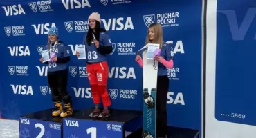 Karolina Kramarz blisko kadry A. Młoda snowboardzistka z Podhala zachwyca formą