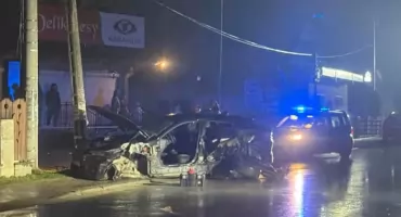 Nocne zdarzenie w Poroninie - samochód z impetem uderzył w słup 