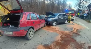 Zderzenie samochodów osobowych w Szczawnicy