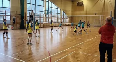 Siatkarki z Nowego Targu najlepsze w powiecie. Awans do półfinału wojewódzkiego