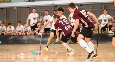 Zacięty bój w pierwszym półfinale. Szarotka ulega na własnym terenie Bankówce Zielonka