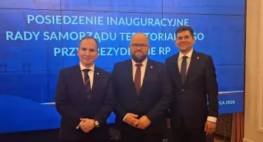 Nowa Rada Samorządu Terytorialnego rozpoczęła pracę z udziałem starosty nowotarskiego Tomasza Hamerskiego