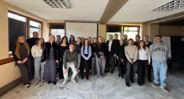 Niespodziewana wizyta Andrzeja Dudy w Poroninie - młodzież w centrum rozmów o demokracji