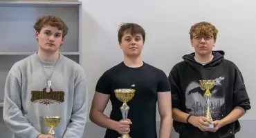 Turniej GeoGuessr w Nowym Targu - uczniowie rywalizowali przy udziale znanych youtuberów 