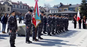 Przejmujące sceny na rynku w Nowym Targu. „Pieśń z ziemi umarłych” przypomniała o tragedii Katynia